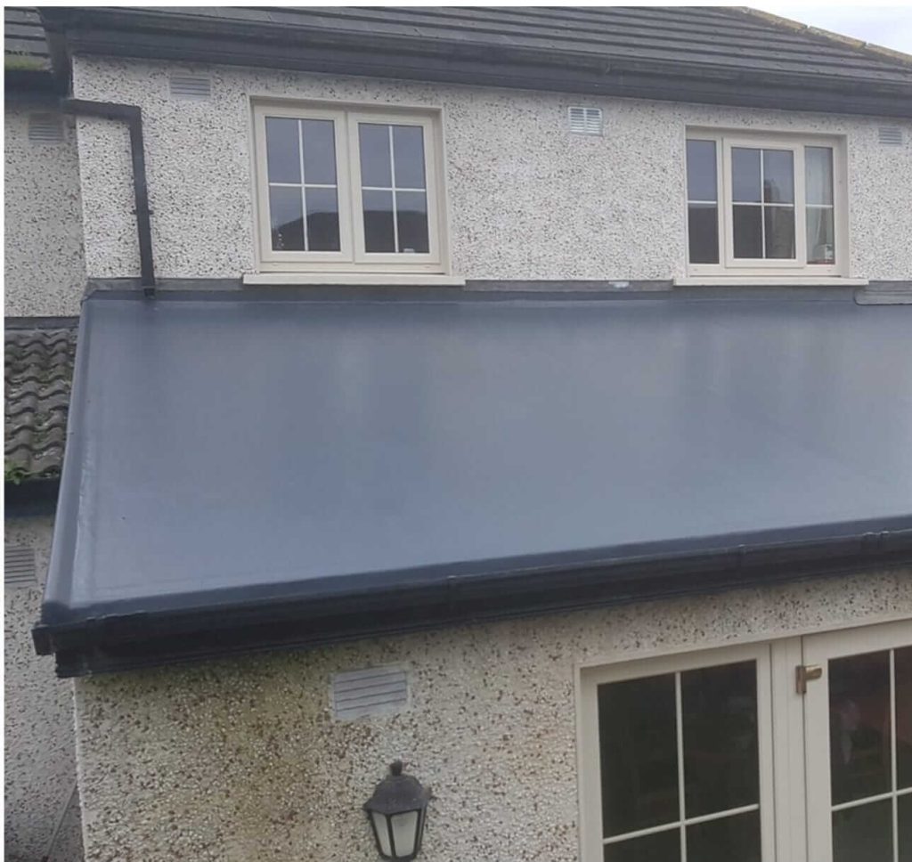 New flat roof on an extension of a house