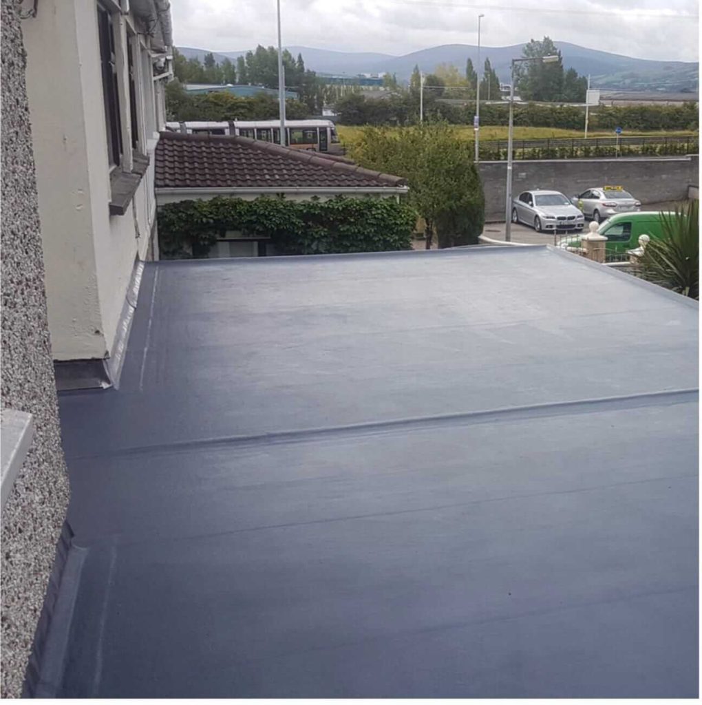 Flat roof being installed